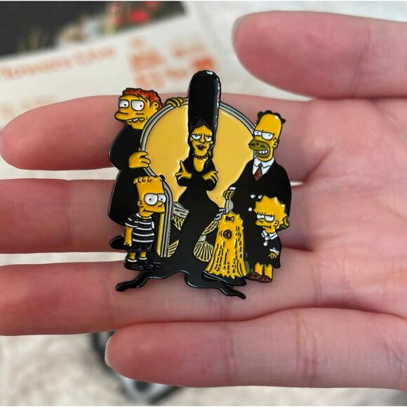 The Simpsons Addams Family Nickelodeon Enamel Pins 62 - Picture 2 of 3